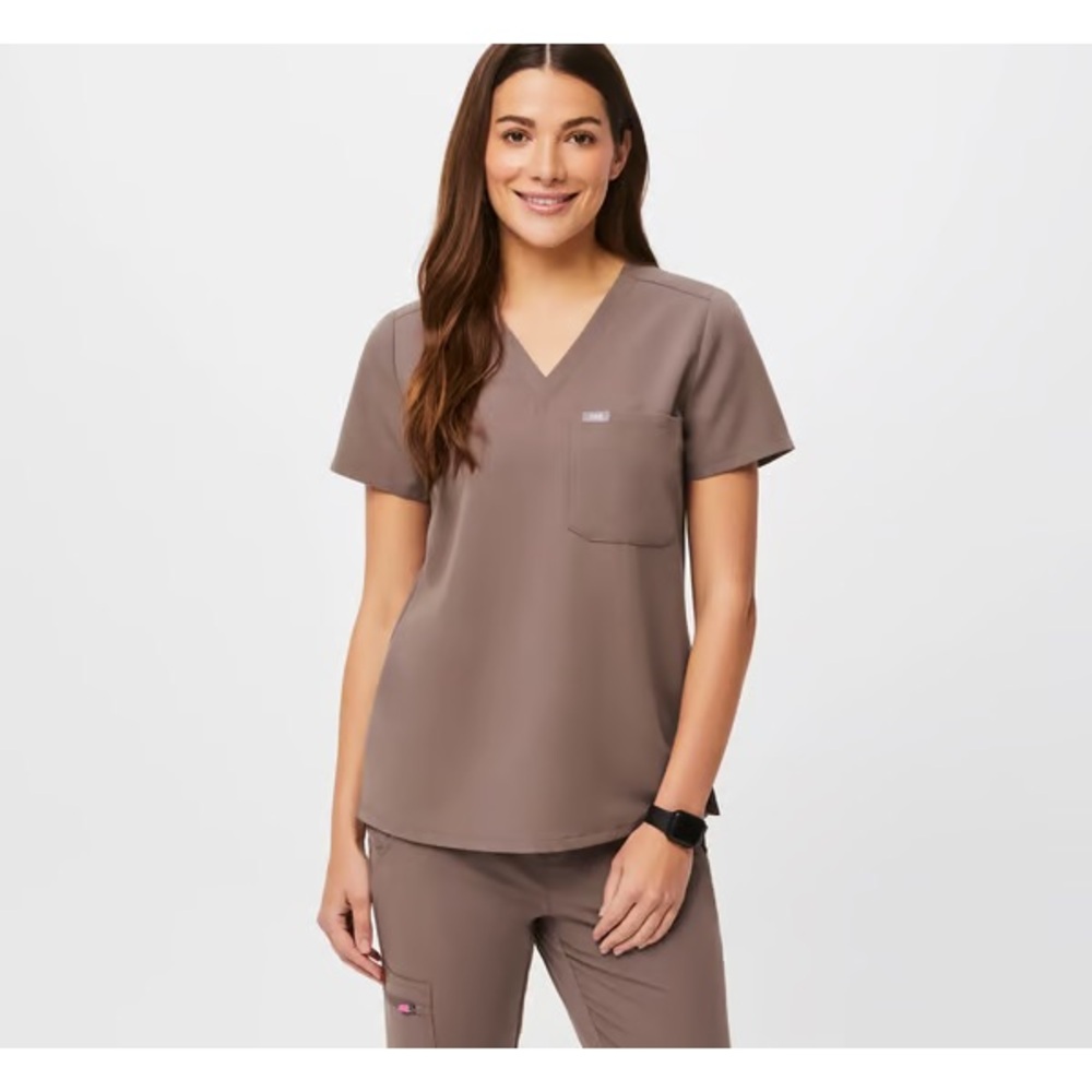 Figs Smokey Taupe Scrubs Size L 🤎